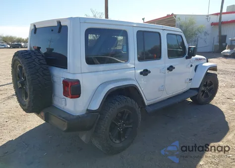 2022 Jeep Wrangler Unlimited Sahara Altitude 4X4 z USA, uszkodzony, nr VIN 1C4HJXEG3NW102752
